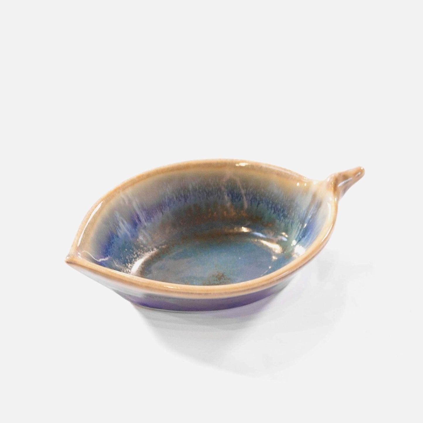 Handmade Pottery Leaf Dish in Purple made by Carroccia Tony in Italy