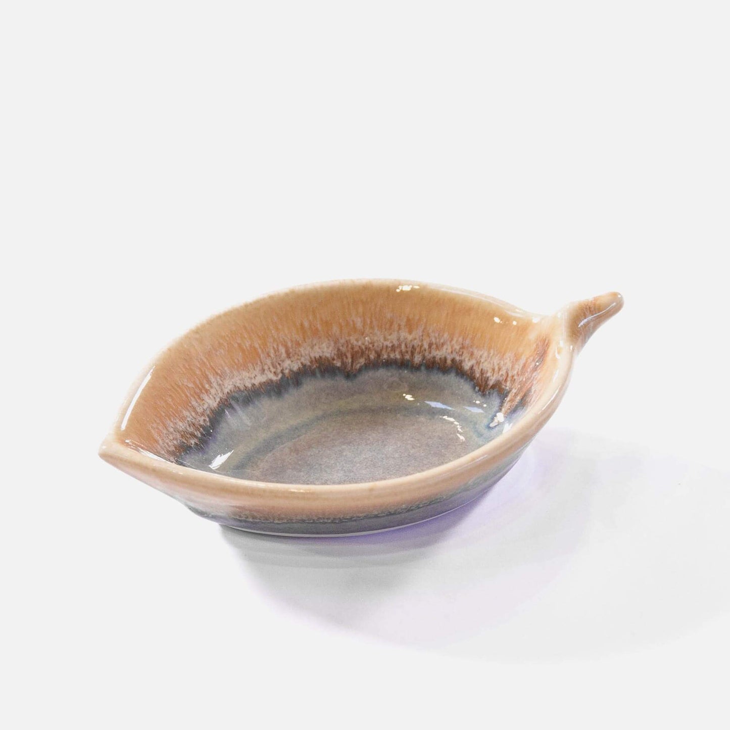 Handmade Pottery Leaf Dish in Purple made by Carroccia Tony in Italy