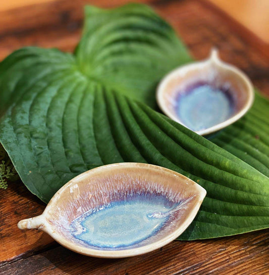 Handmade Pottery Leaf Dish made by Carroccia Tony  in Italy