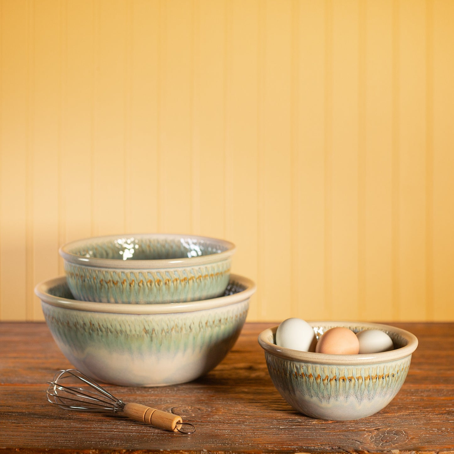 Handmade Pottery Mixing Bowl Set of 3 (6,8,10) in Ivory Green pattern made by Carroccia Tony in Italy
