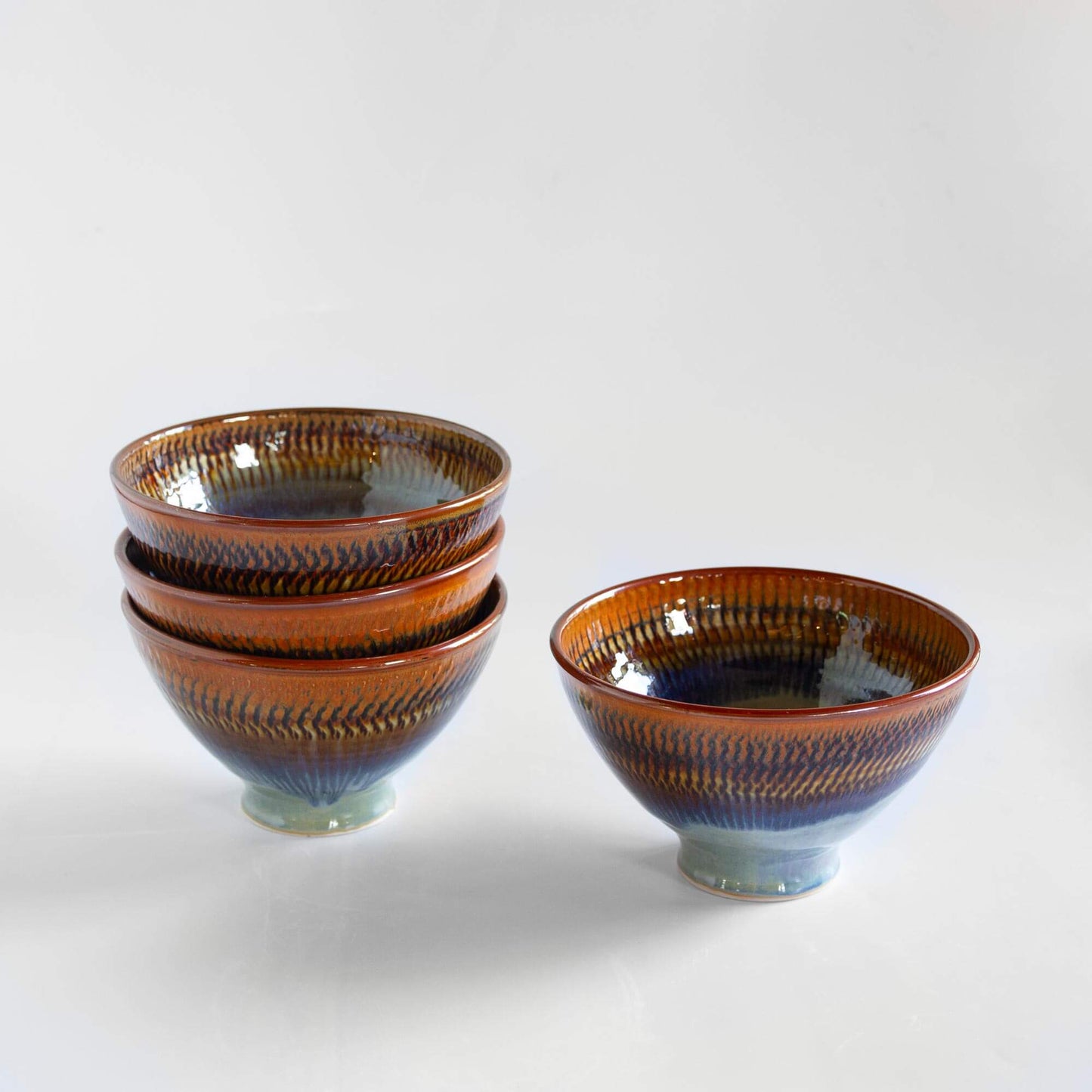 Handmade Pottery Noodle Bowl in Purple Hamada pattern made by Carroccia Tony in Italy