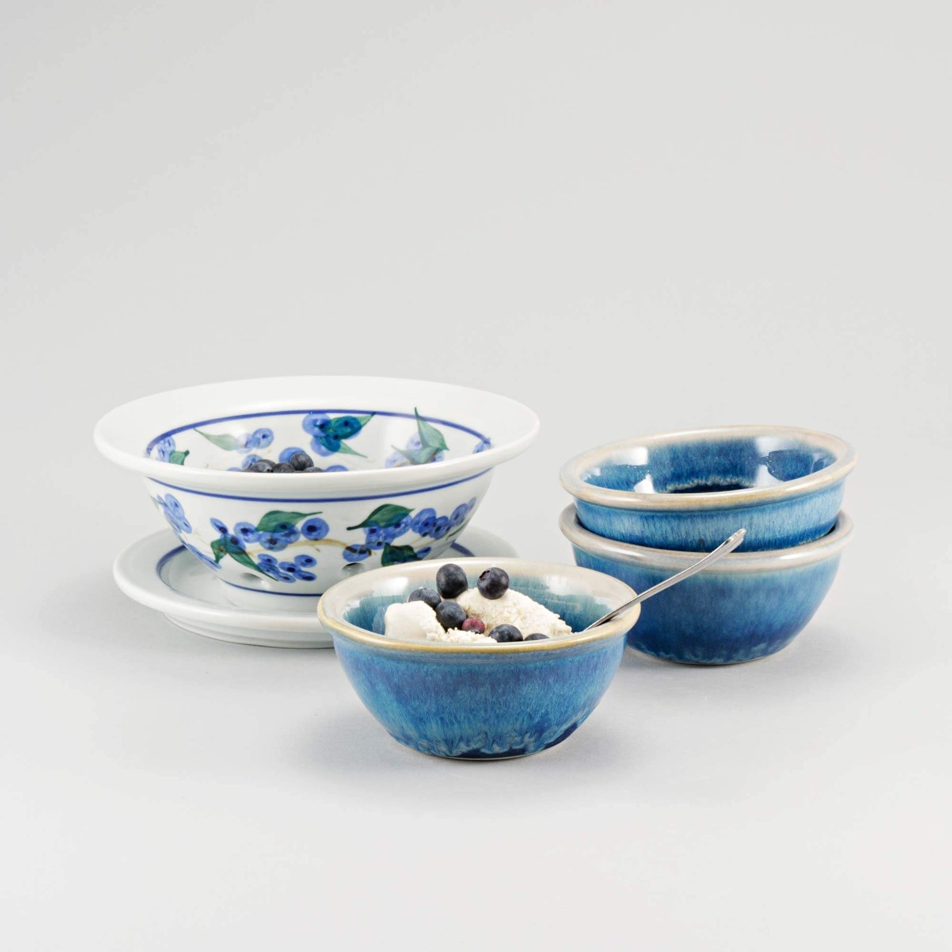Handmade Pottery Berry Bowl with Plate in Blueberry pattern made by Carroccia Tony in Italy