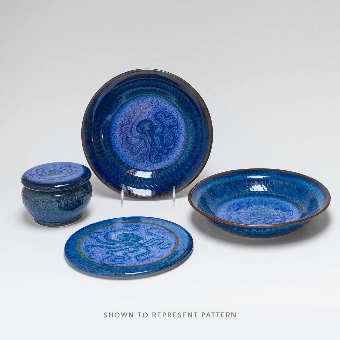 Handmade Pottery Small Chip & Dip in Blue Octopus pattern made by Carroccia Tony in Italy