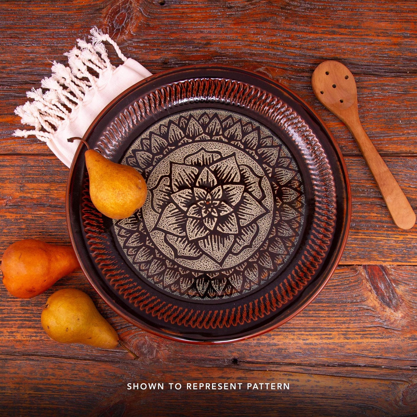 Handmade Pottery Harvest Bowl in Hamada Celtic Flower pattern made by Carroccia Tony in Italy