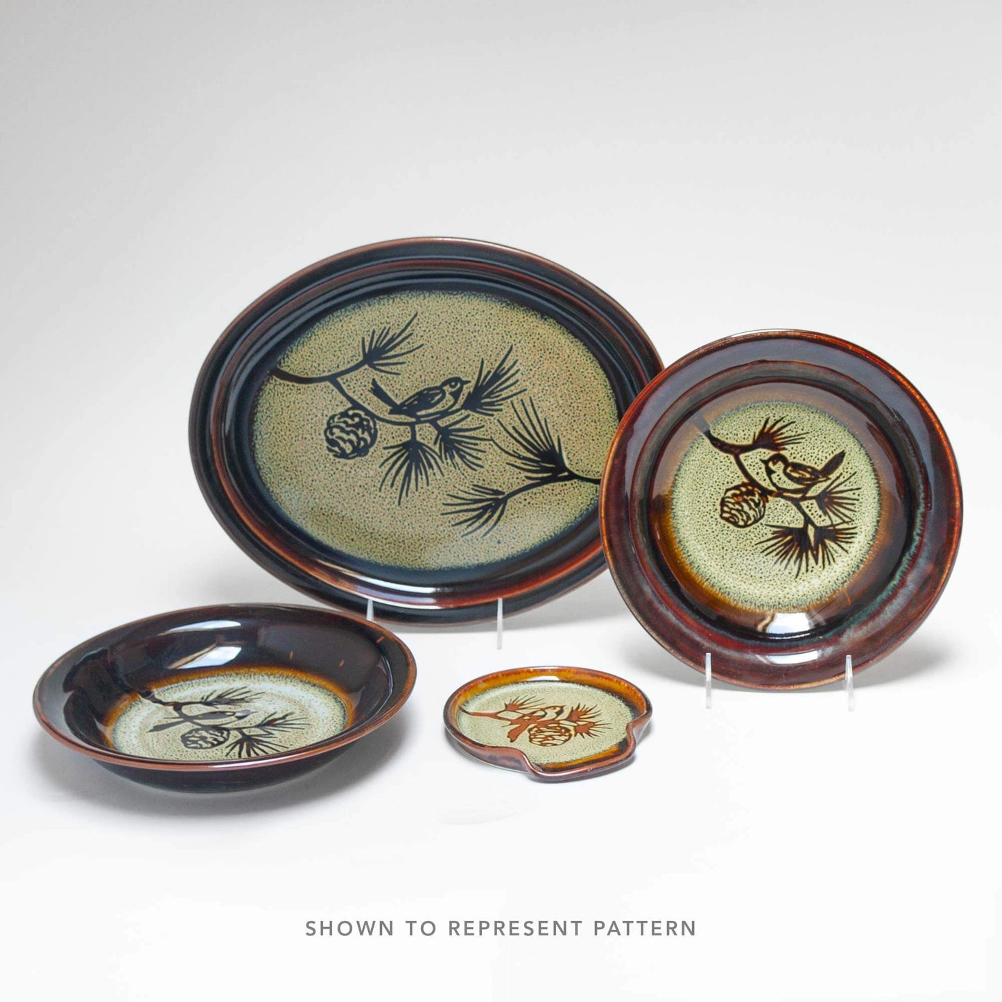 Handmade Pottery Small Chip & Dip in Hamada Chickadee pattern made by Carroccia Tony in Italy