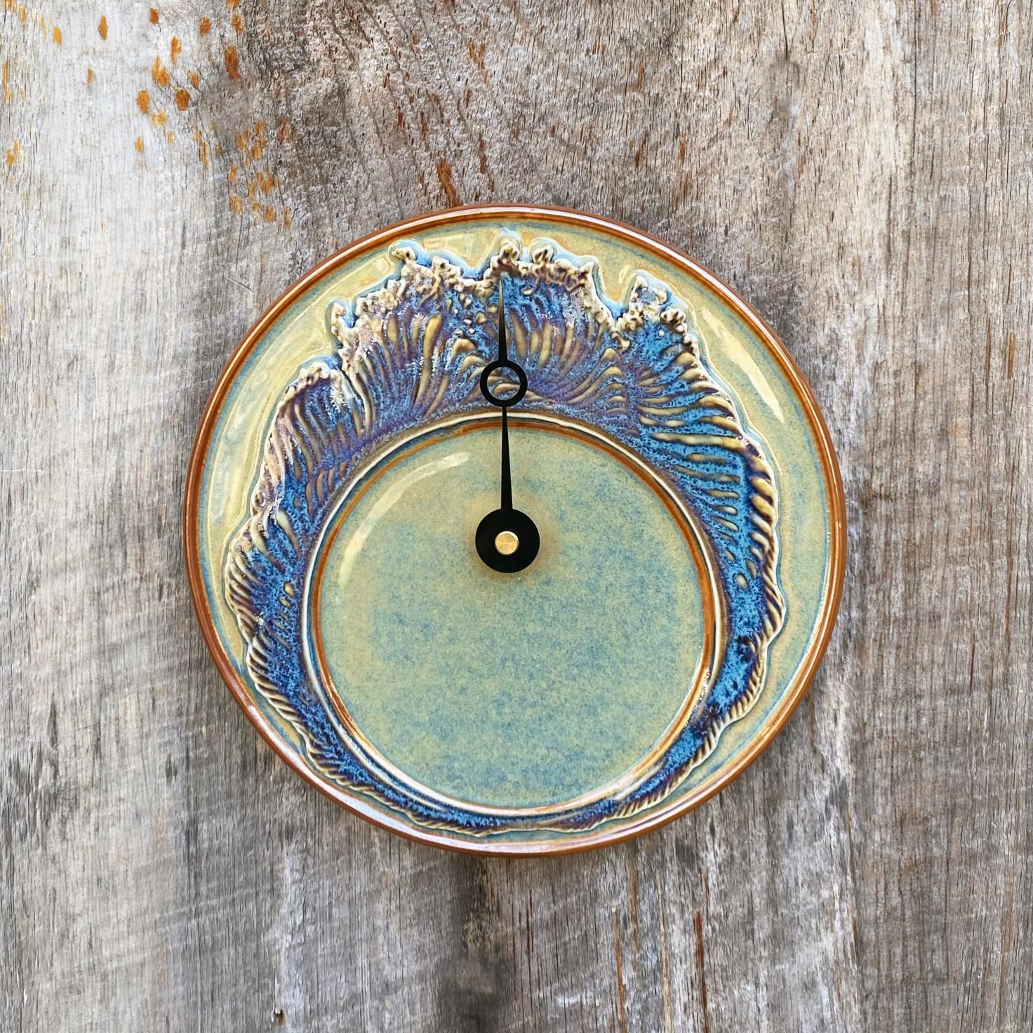 Handmade Pottery Tide Clock in Dune Grass pattern made by Carroccia Tony  in Italy